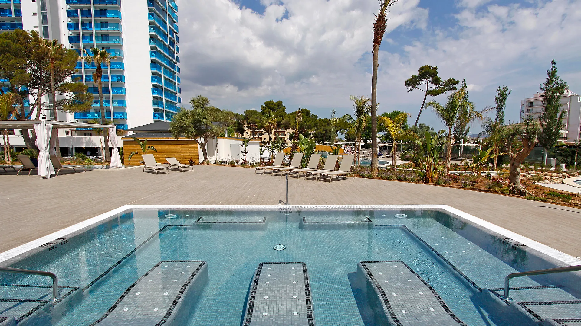 Bg Tonga Tower Hotel Can Picafort